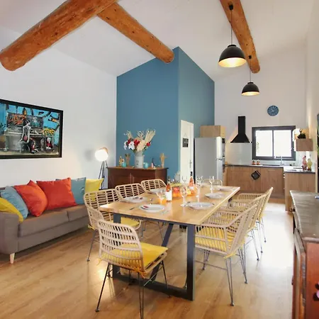 Holiday home 2 Bedroom Pet Friendly In *