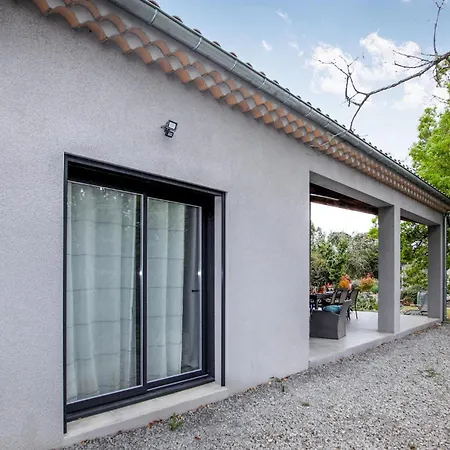 2 Bedroom Pet Friendly In Labeaume