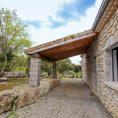 2 Bedroom Pet Friendly In * Labeaume